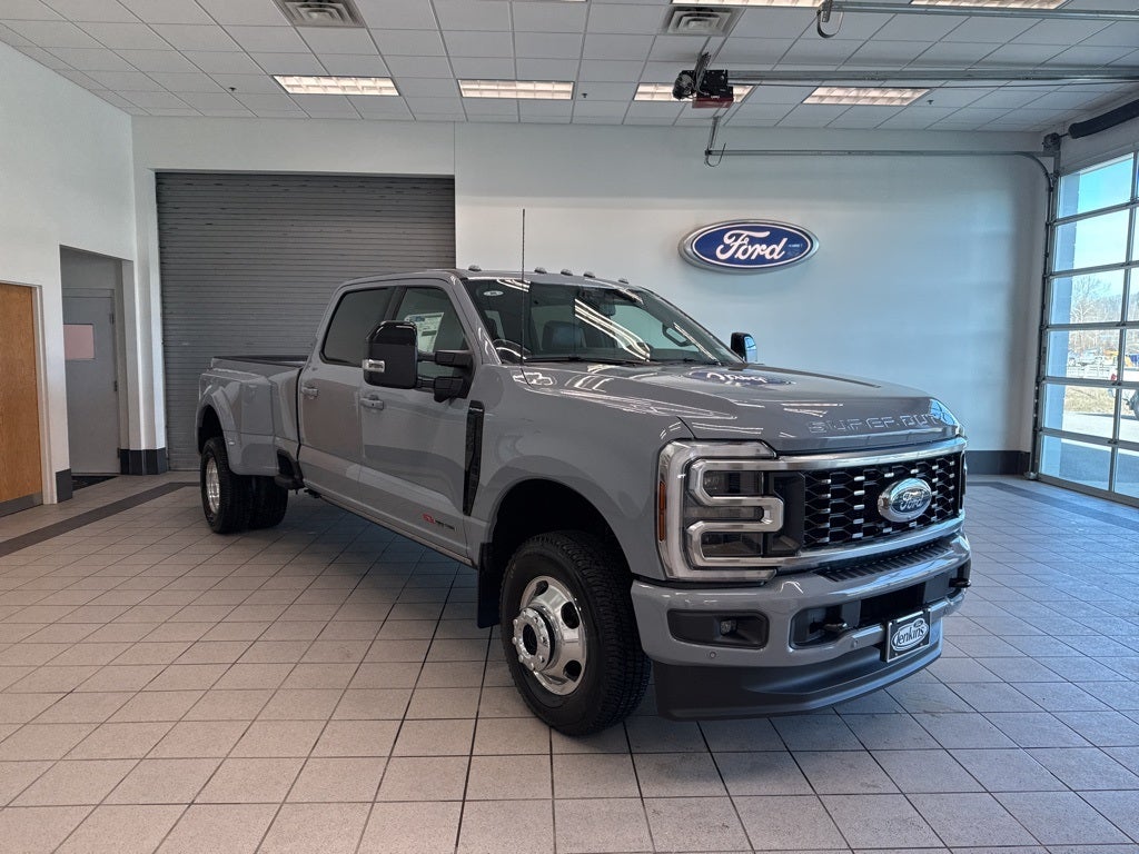 2026 Ford F-350SD Platinum DRW
