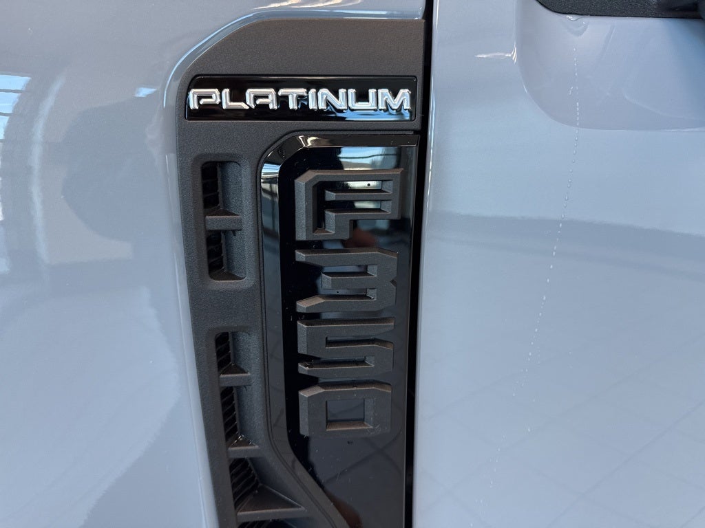2026 Ford F-350SD Platinum DRW