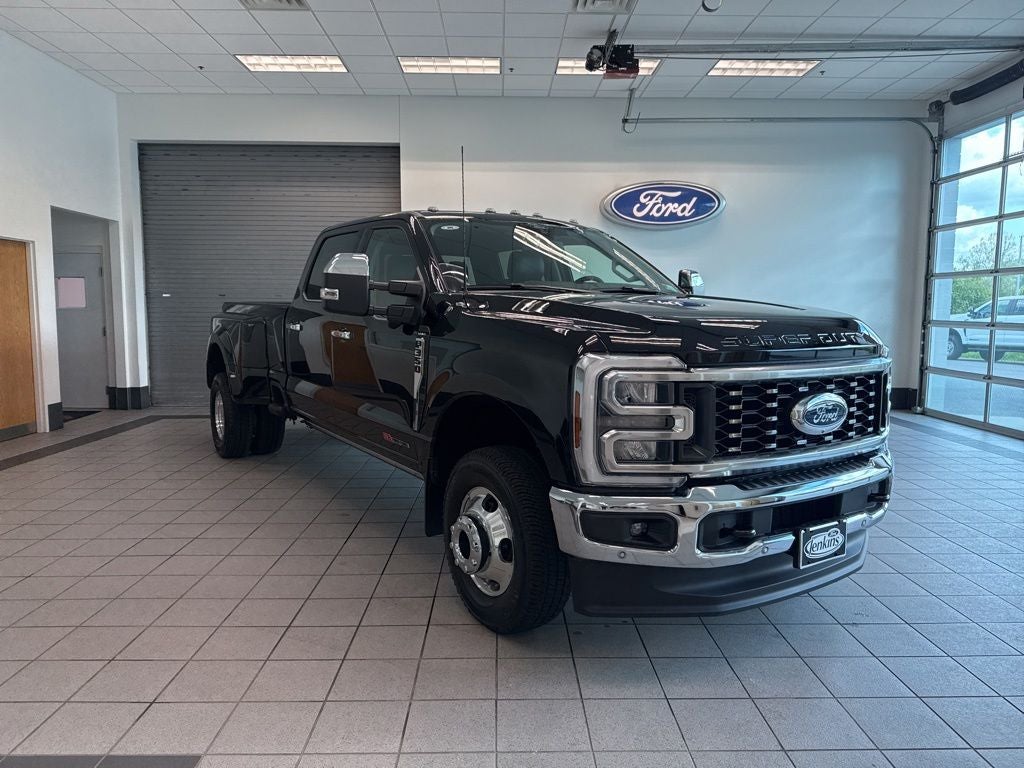 2026 Ford F-350SD Lariat DRW