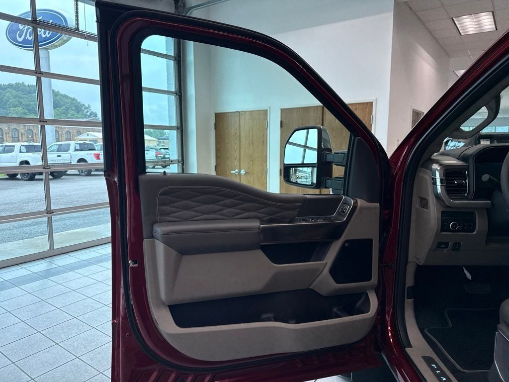 2026 Ford F-350SD Platinum DRW