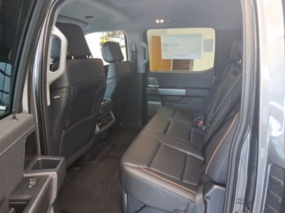 2027 Ford F-350SD Lariat DRW