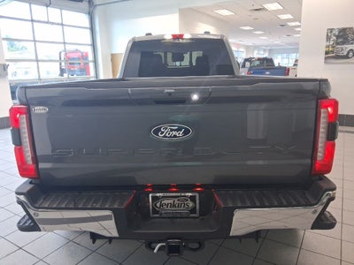 2027 Ford F-350SD Lariat DRW