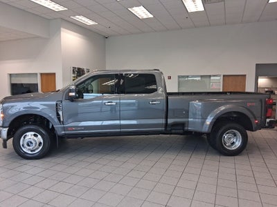 2027 Ford F-350SD Lariat DRW