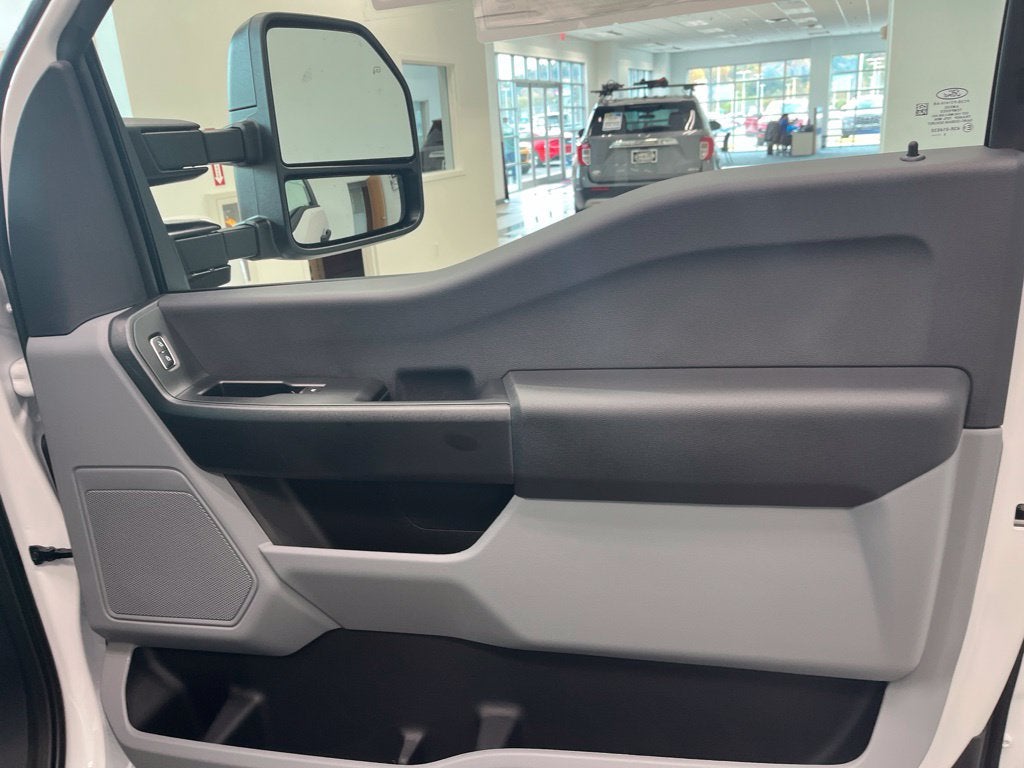 2027 Ford F-350SD XL