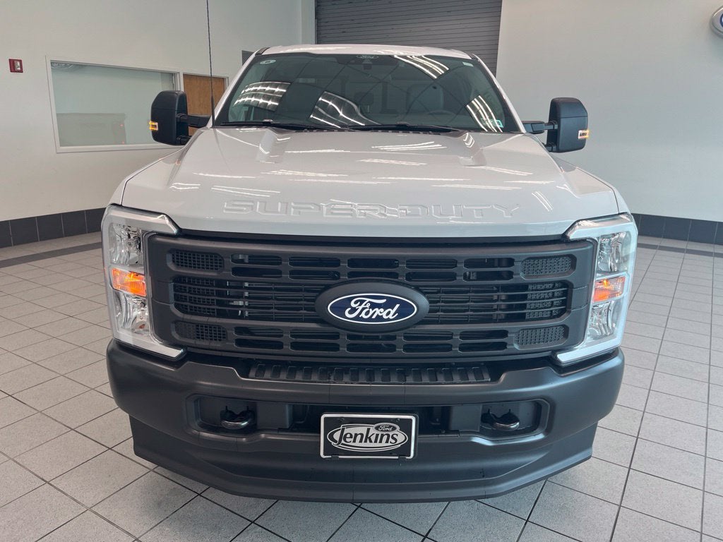 2027 Ford F-350SD XL