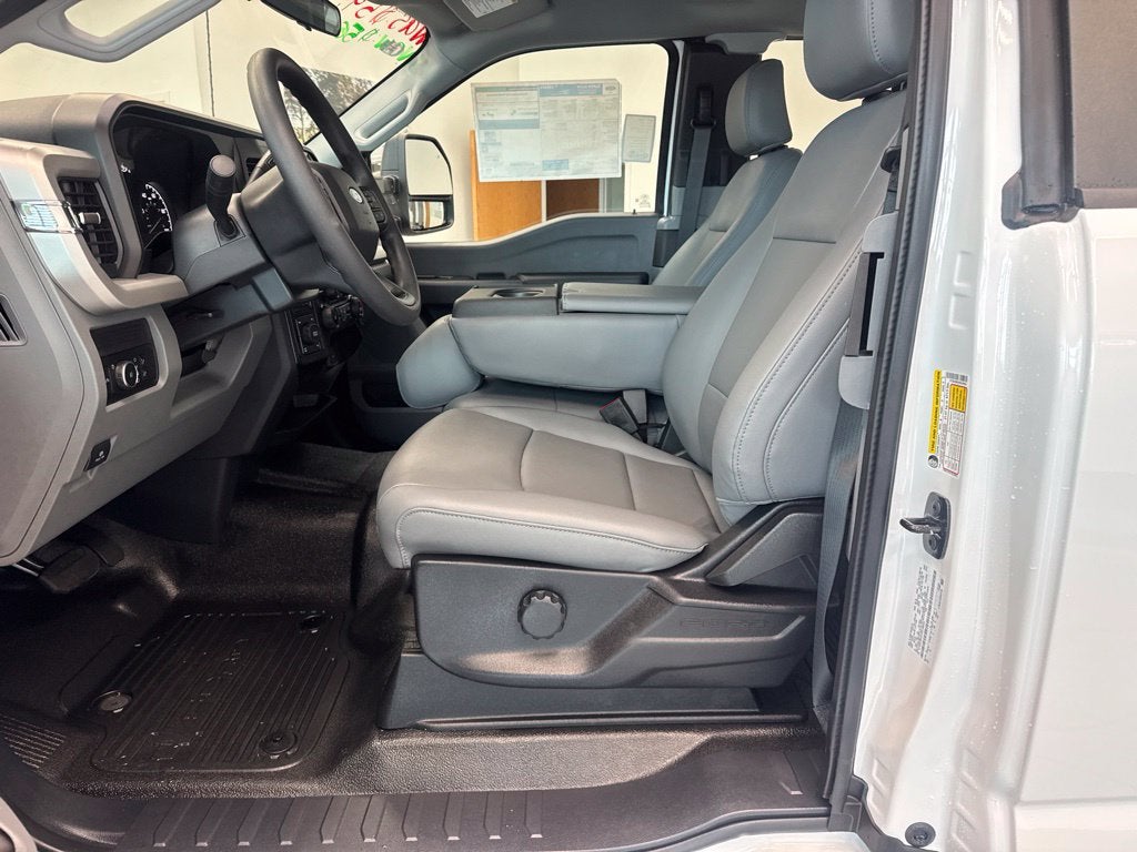 2027 Ford F-350SD XL