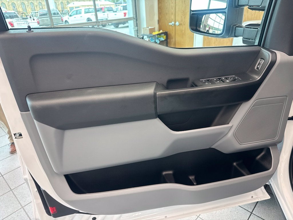 2027 Ford F-350SD XL