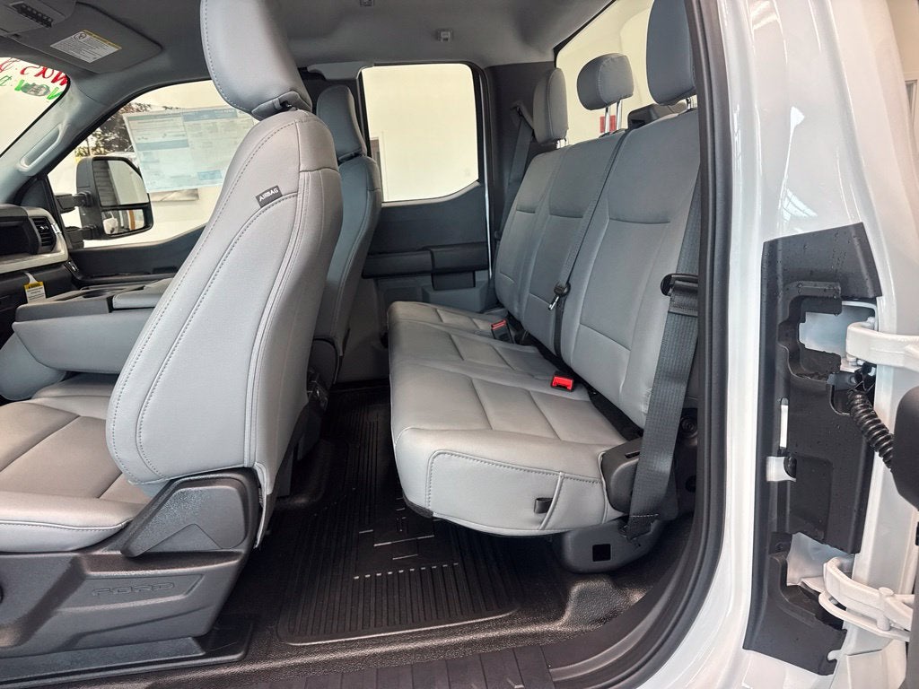 2027 Ford F-350SD XL