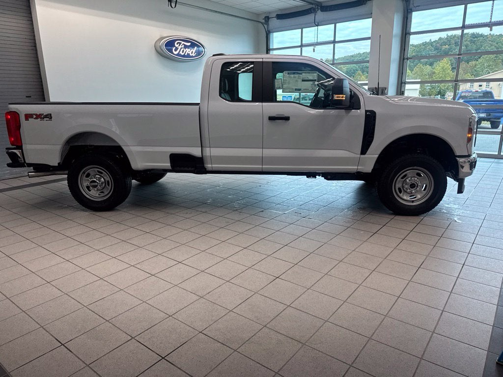 2027 Ford F-350SD XL