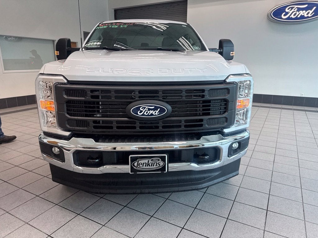2027 Ford F-350SD XL