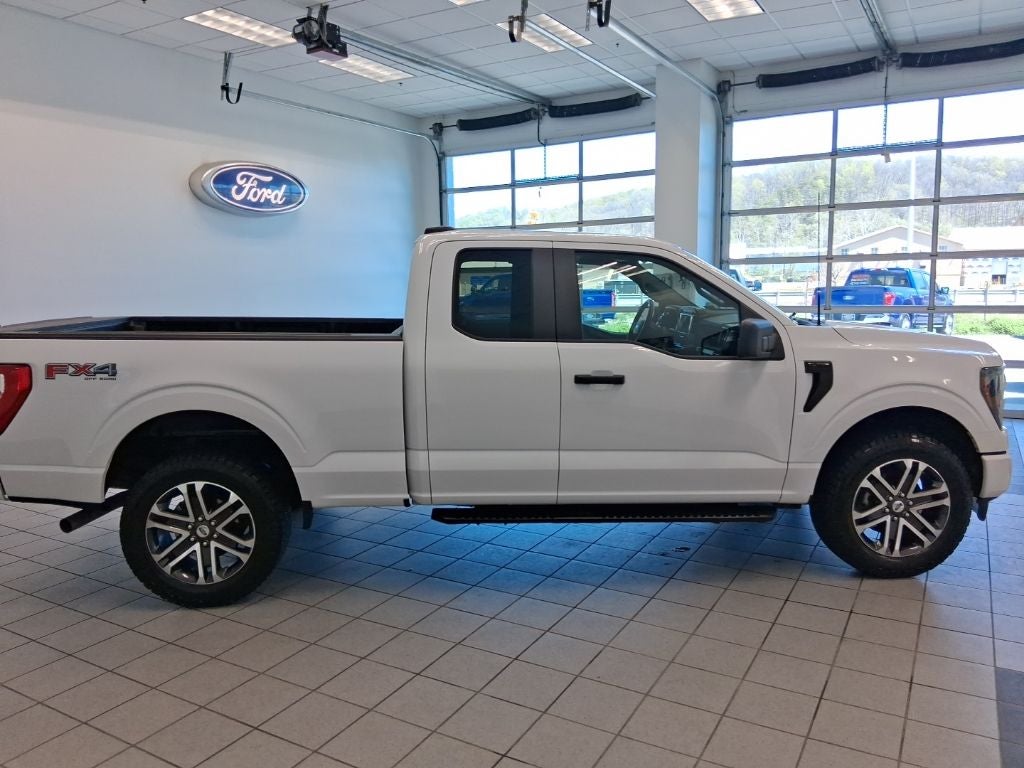 2023 Ford F-150 XL STX