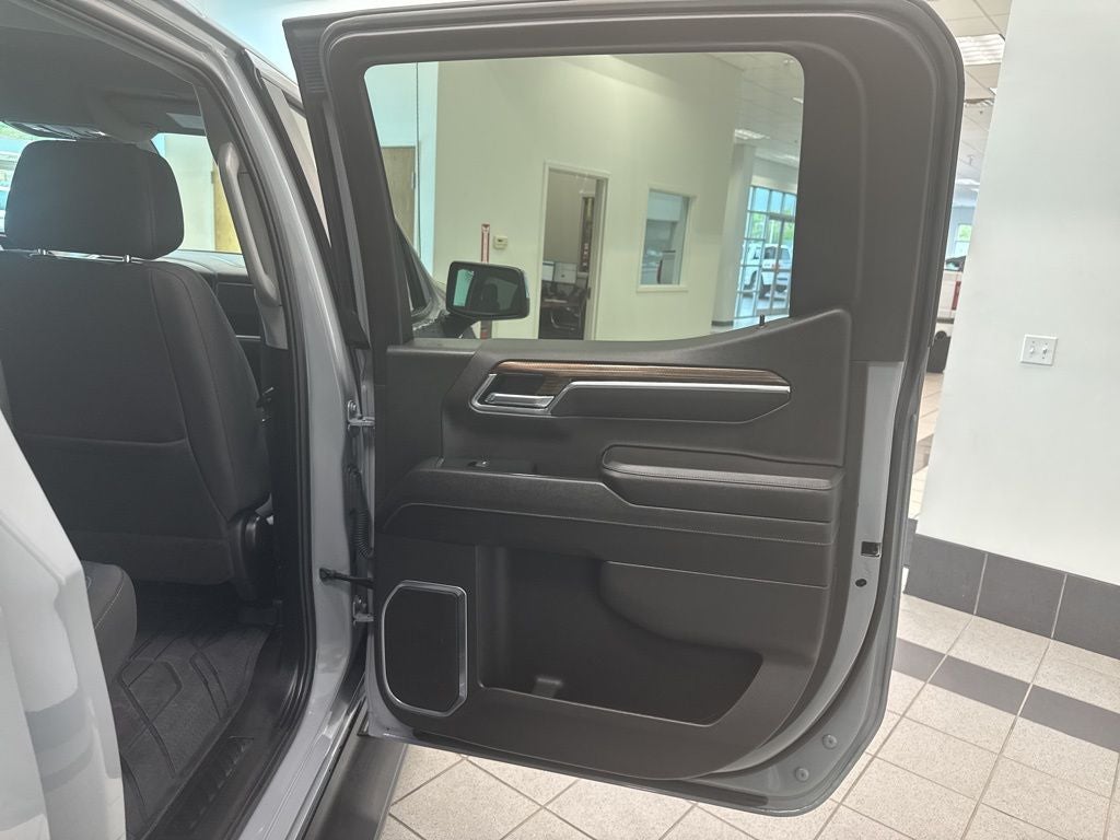 2024 Chevrolet Silverado 1500 LT LT1