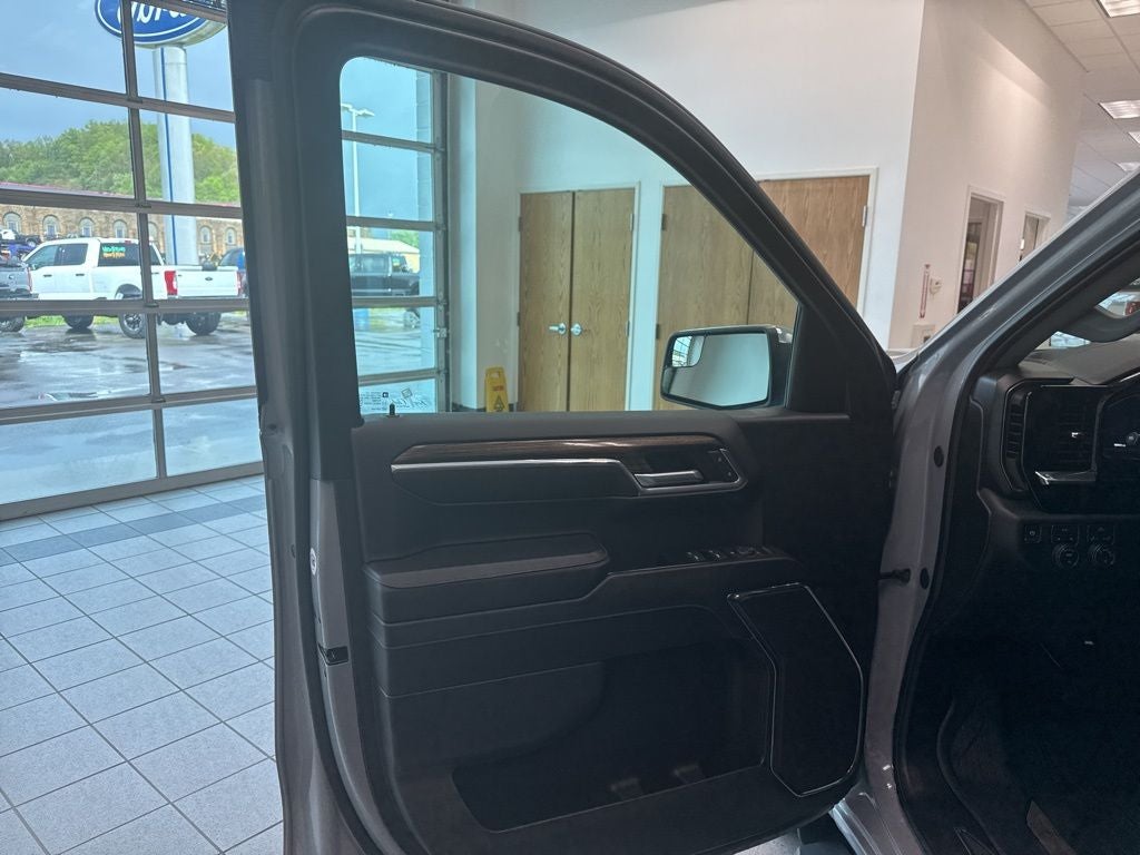 2024 Chevrolet Silverado 1500 LT LT1