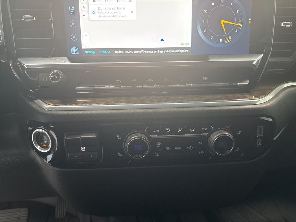 2024 Chevrolet Silverado 1500 LT LT1
