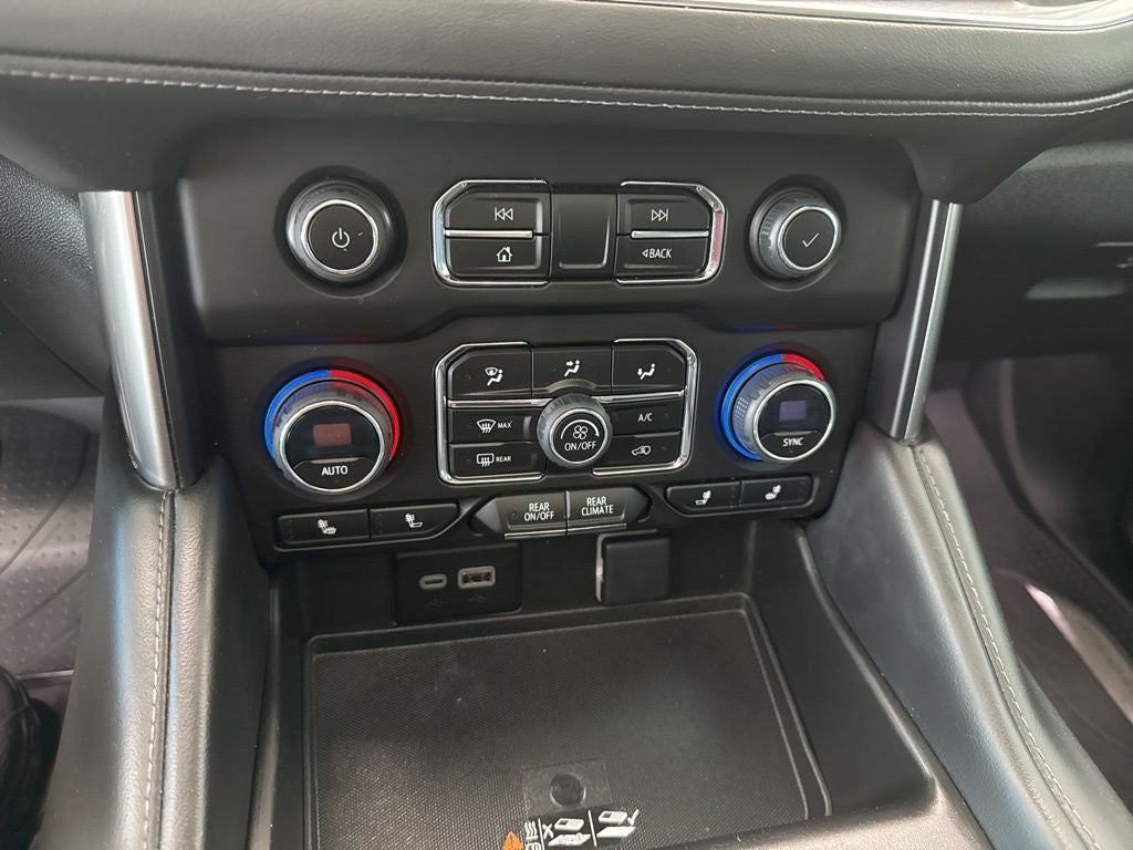 2023 Chevrolet Suburban LT