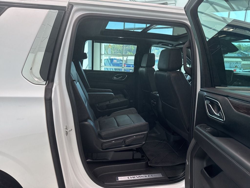 2023 Chevrolet Suburban LT