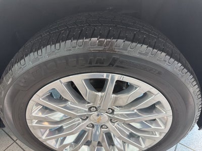 2023 Chevrolet Suburban LT