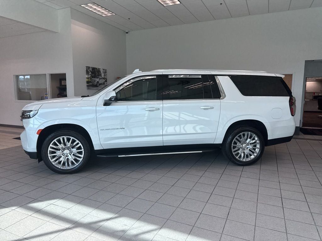 2023 Chevrolet Suburban LT