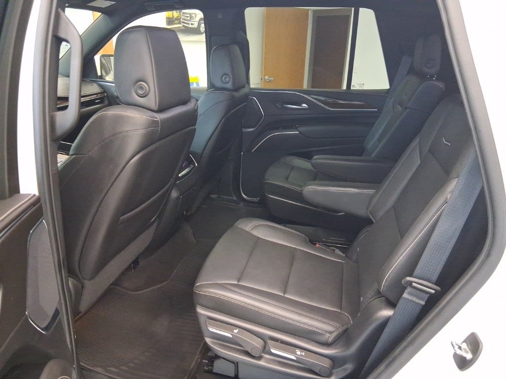 2022 Cadillac Escalade Luxury