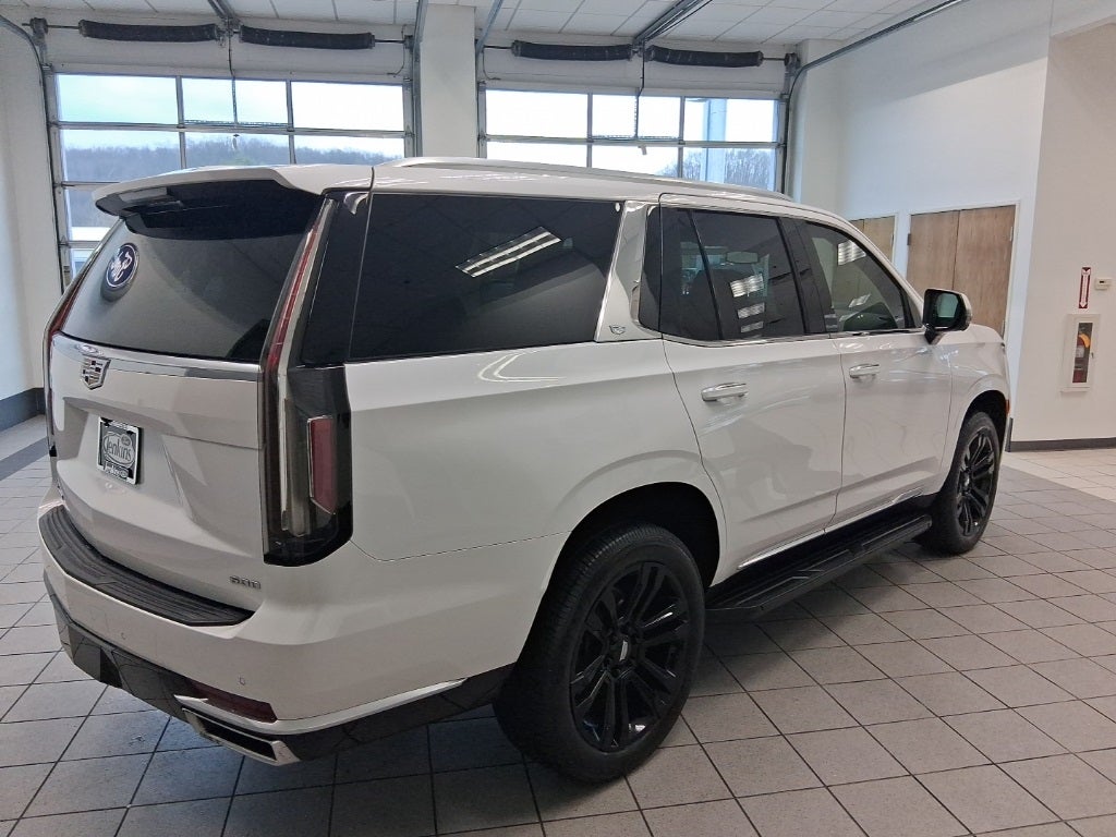 2022 Cadillac Escalade Luxury