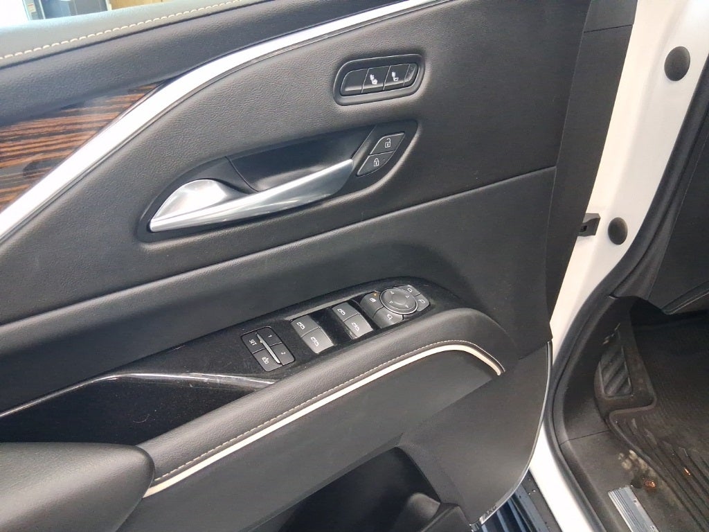 2022 Cadillac Escalade Luxury