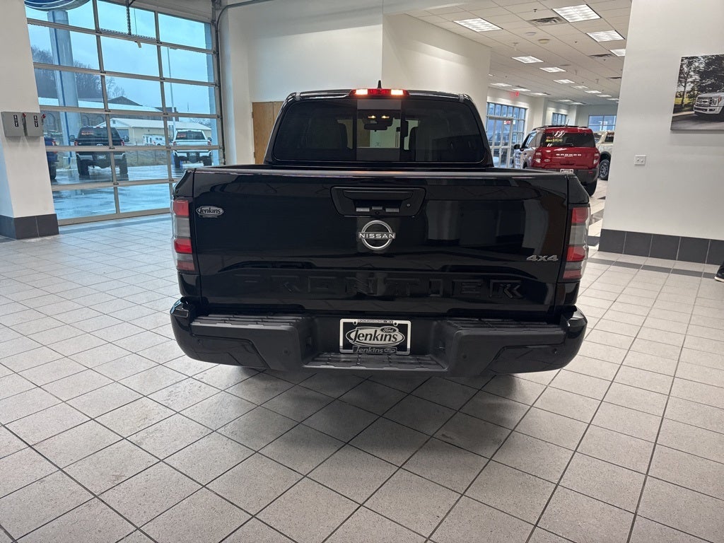 2025 Nissan Frontier SV