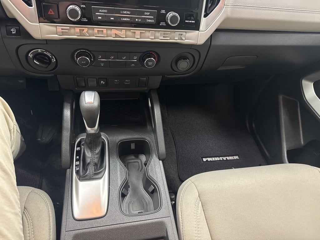 2025 Nissan Frontier SV