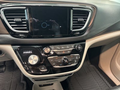2019 Chrysler Pacifica Touring L Plus