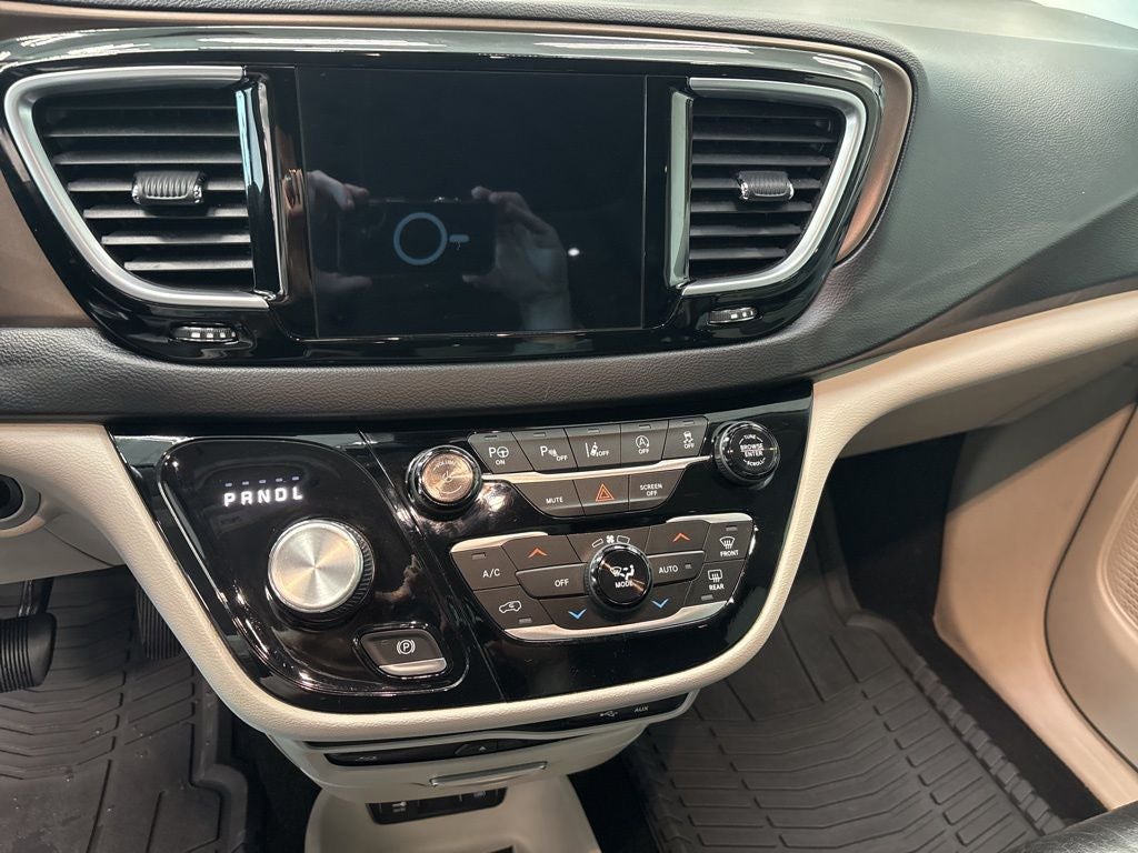 2019 Chrysler Pacifica Touring L Plus