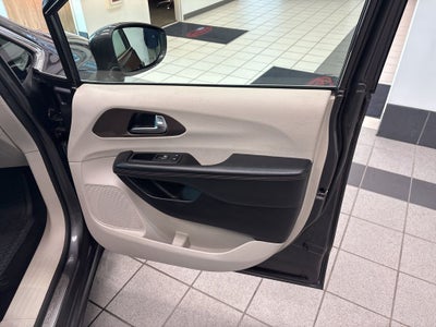 2019 Chrysler Pacifica Touring L Plus