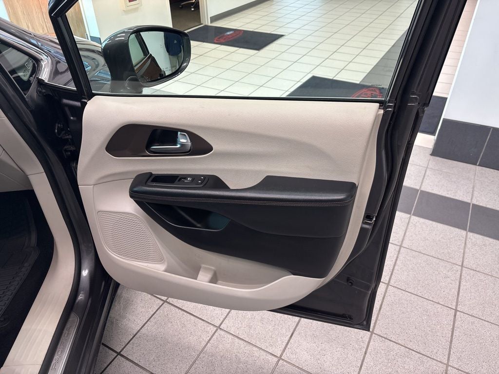 2019 Chrysler Pacifica Touring L Plus