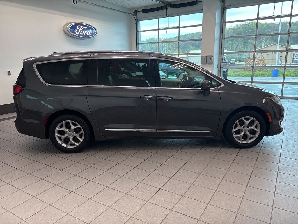 2019 Chrysler Pacifica Touring L Plus
