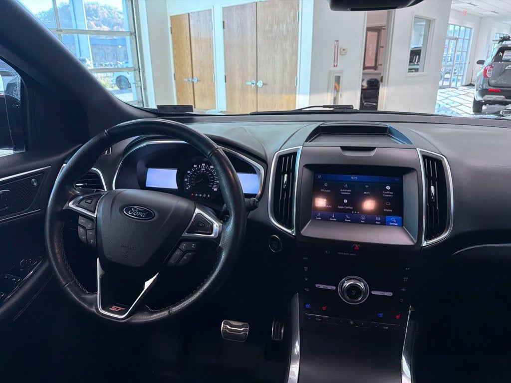 2020 Ford Edge ST