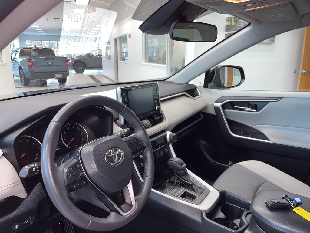 2020 Toyota RAV4 XLE