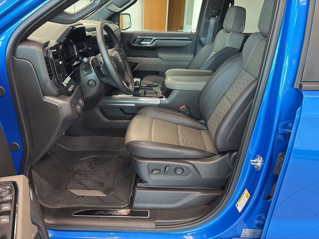 2025 Chevrolet Silverado 1500 ZR2