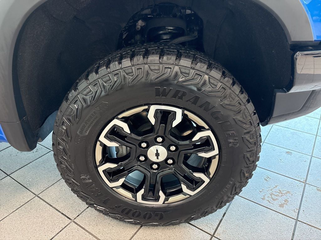 2025 Chevrolet Silverado 1500 ZR2