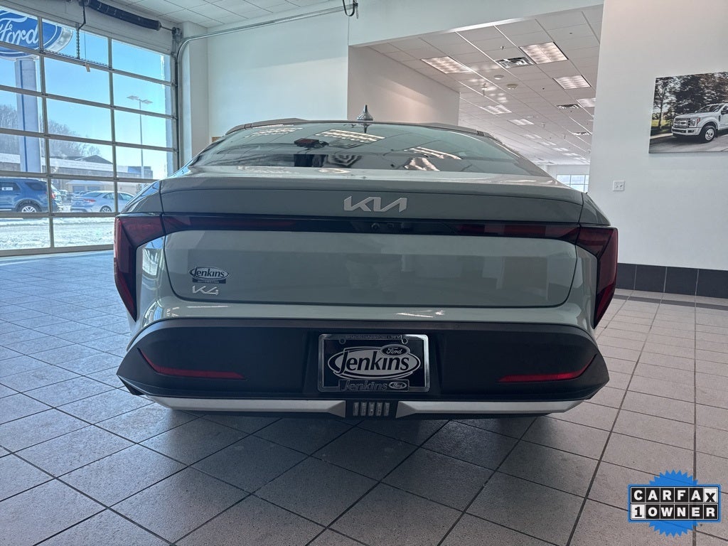2025 Kia K4 LXS