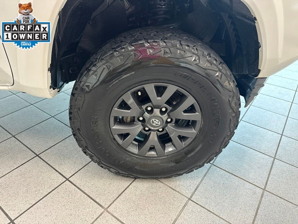 2022 Toyota Tacoma SR5 V6