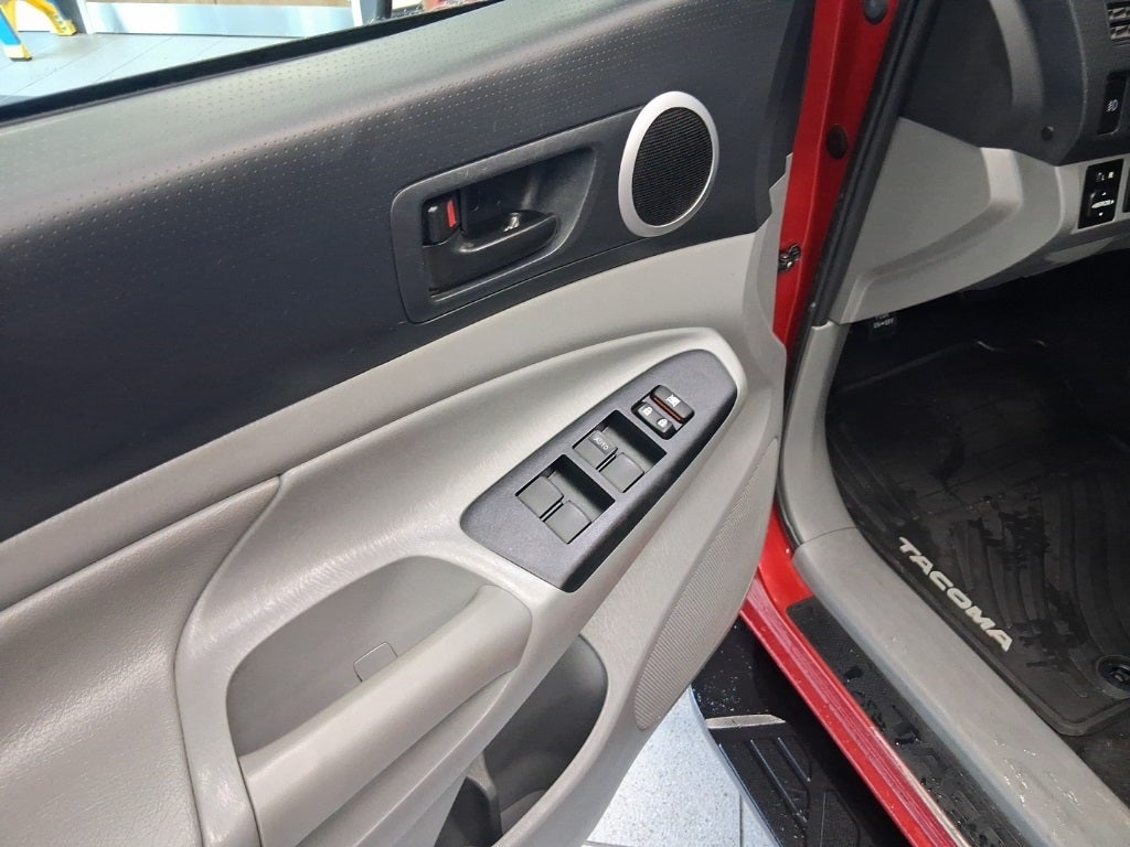 2015 Toyota Tacoma Base V6