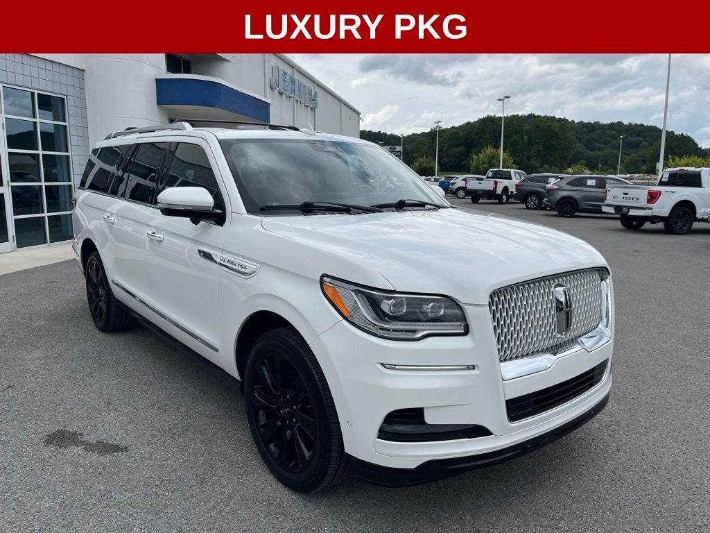2022 Lincoln Navigator L Reserve