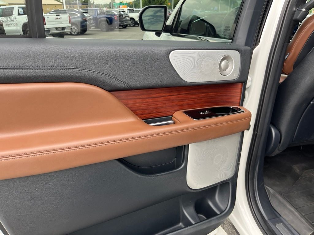2022 Lincoln Navigator L Reserve