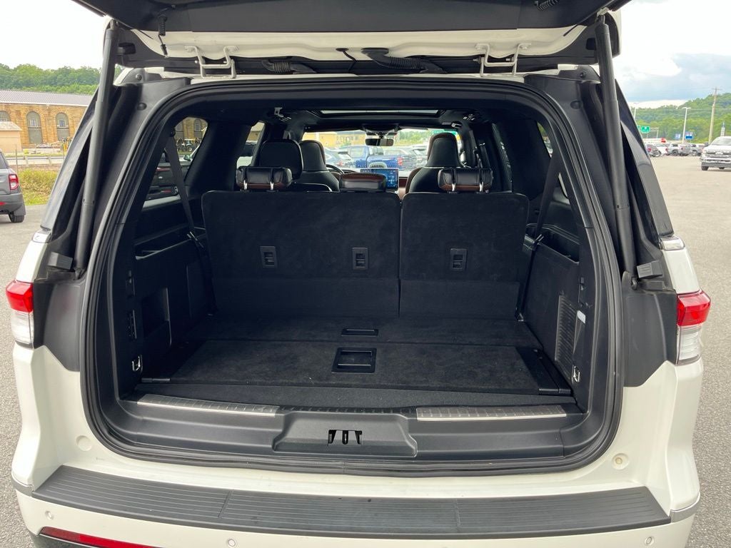 2022 Lincoln Navigator L Reserve