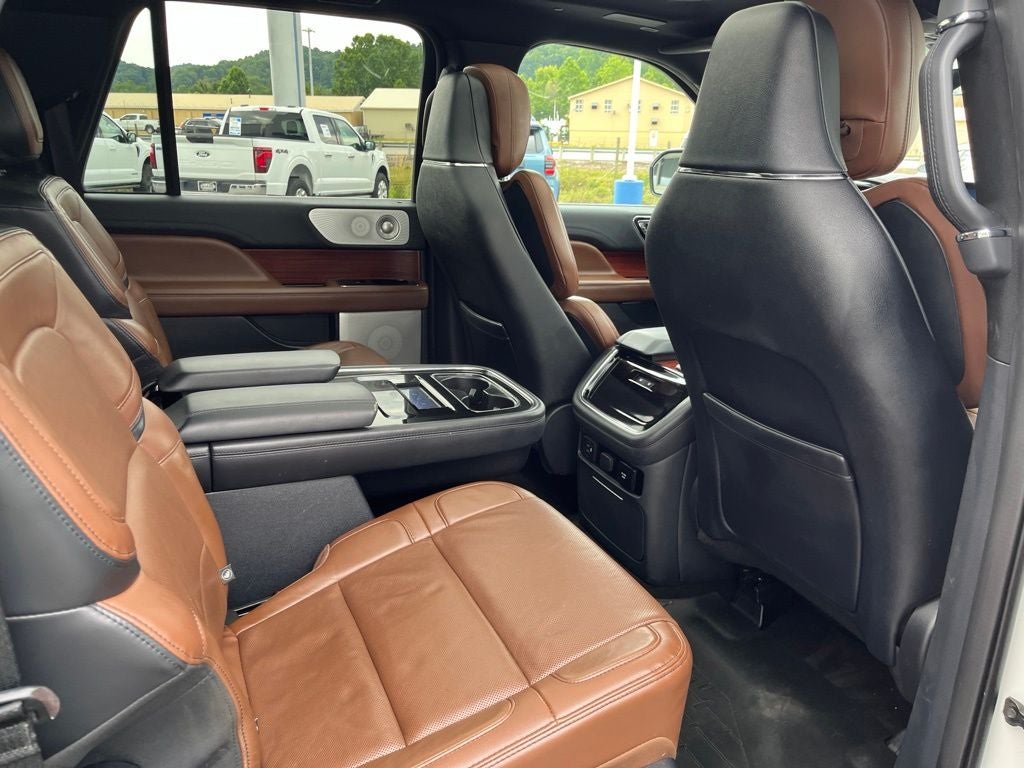 2022 Lincoln Navigator L Reserve