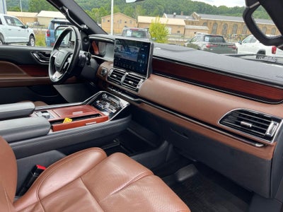 2022 Lincoln Navigator L Reserve