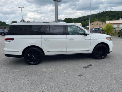 2022 Lincoln Navigator L Reserve