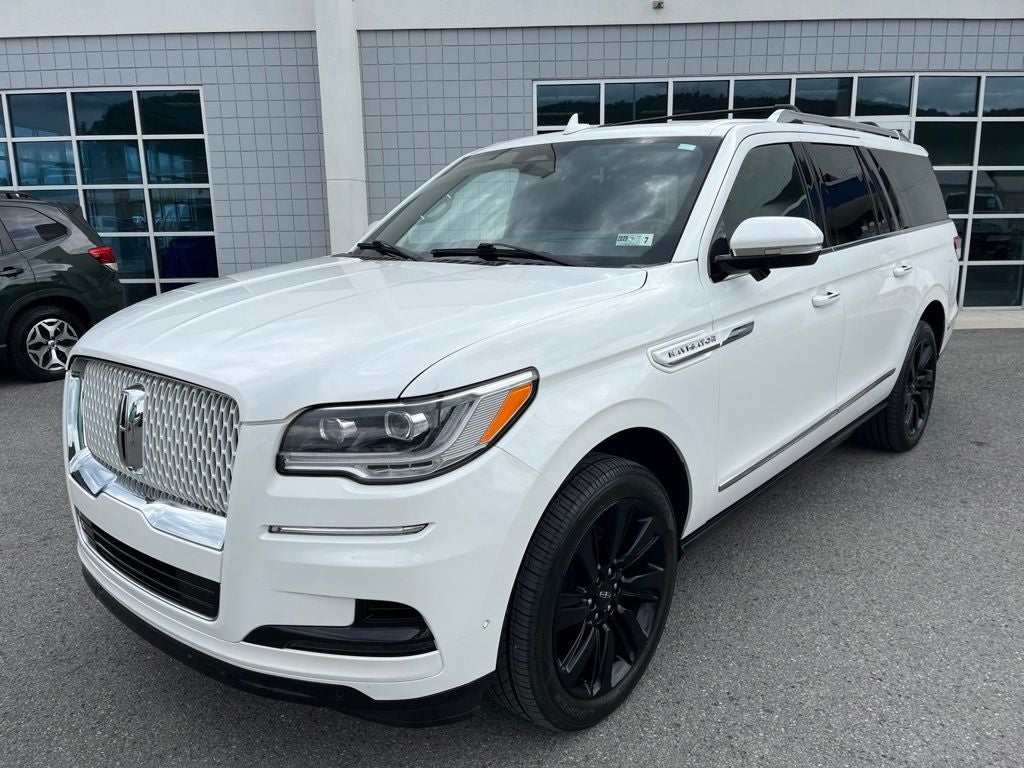 2022 Lincoln Navigator L Reserve