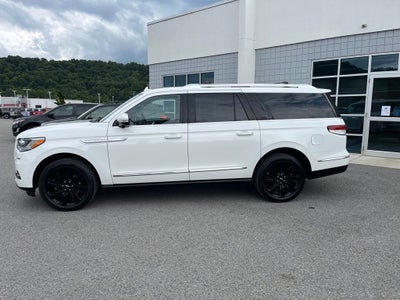 2022 Lincoln Navigator L Reserve