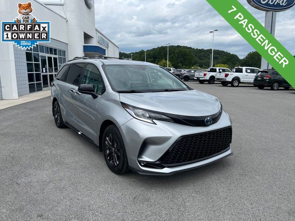 2025 Toyota Sienna XSE 7 Passenger