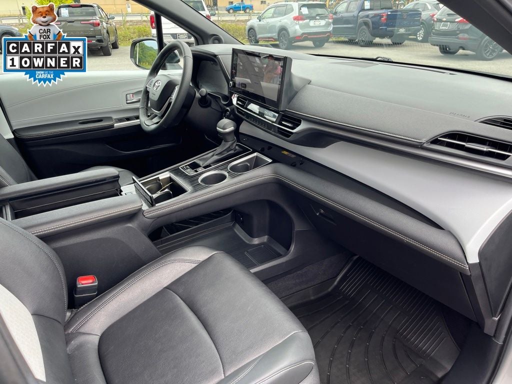 2025 Toyota Sienna XSE 7 Passenger