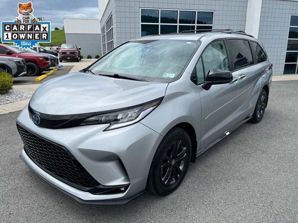 2025 Toyota Sienna XSE 7 Passenger